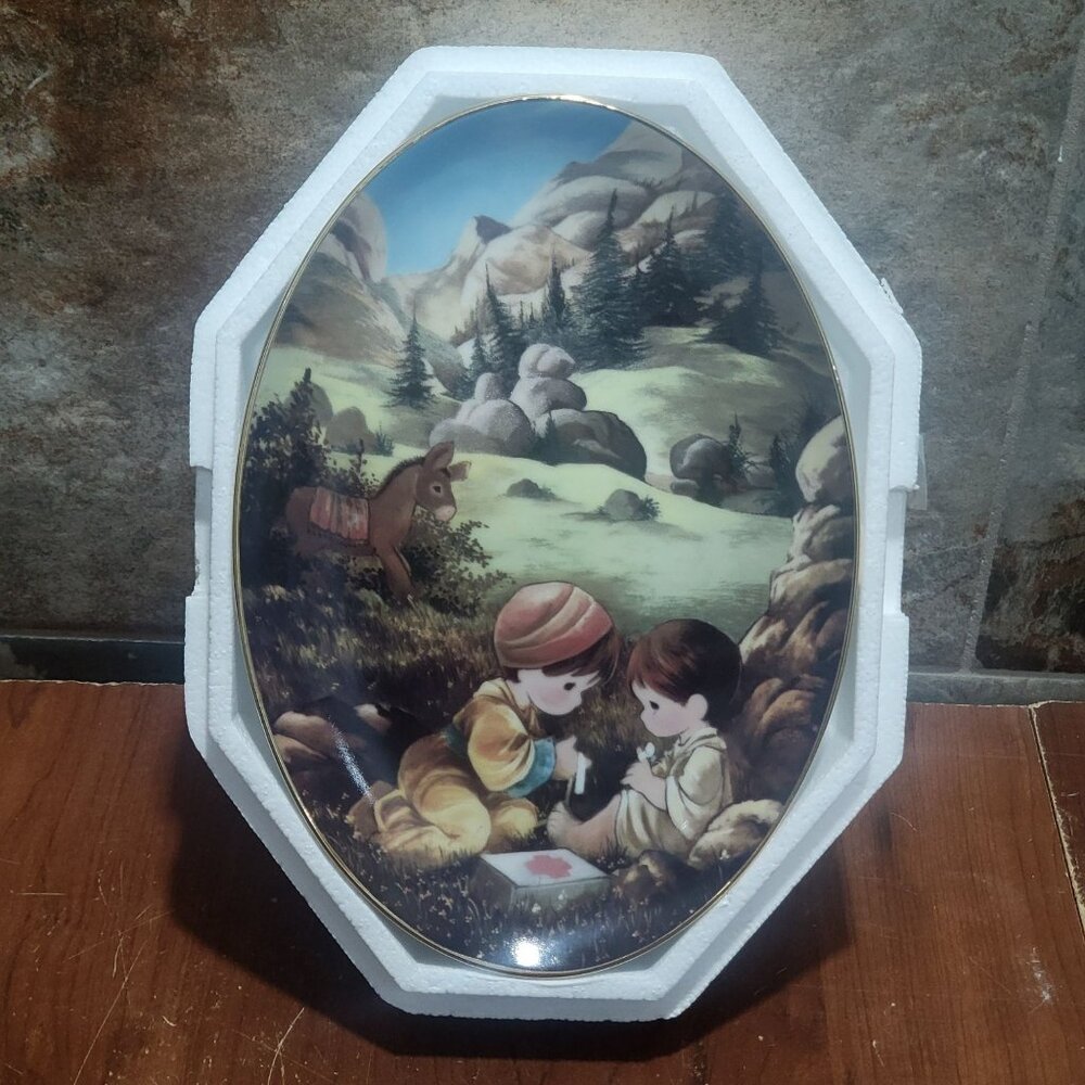 Precious Moments Decorative Oval Plate Mural Hamilton The Good Samaritan 1995